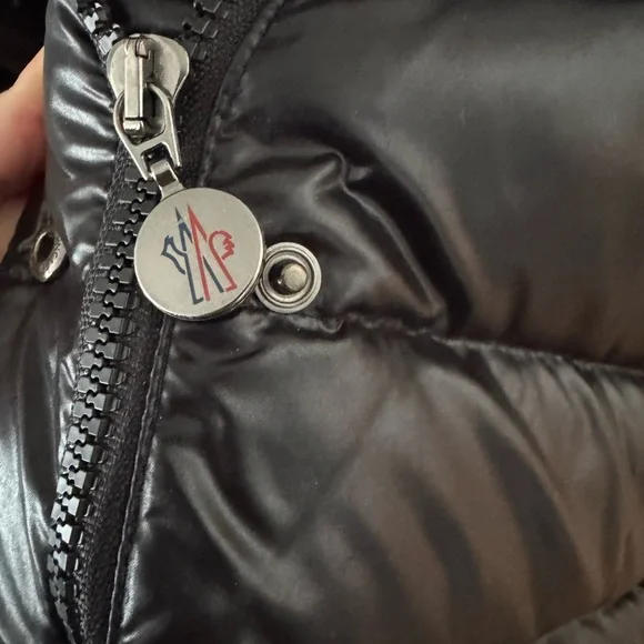 Moncler women’s puffer jacket $2000 size 0 - Picture 4 of 10